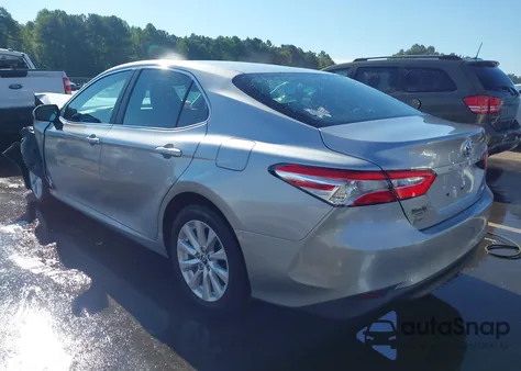 2018 Toyota Camry Le из США, поврежденный, VIN 4T1B11HK9JU143469